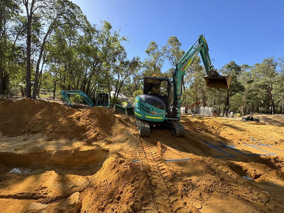 Property clearing on a bush block in the Perth Hills, Western Australia